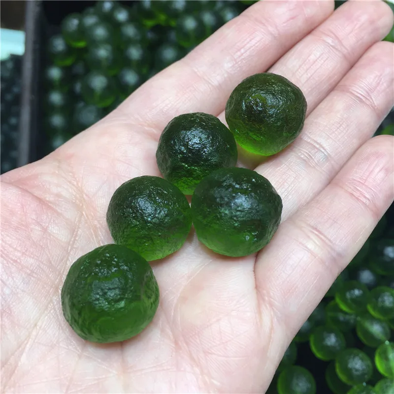 1pcs Natural Moldavite Czech Meteorite Impact Glass Beads Rough Stone Crystal Energy Stone
1pcs Natural Moldavite Czech Meteorite Impact Glass Beads Rough Stone Crystal Energy Stone