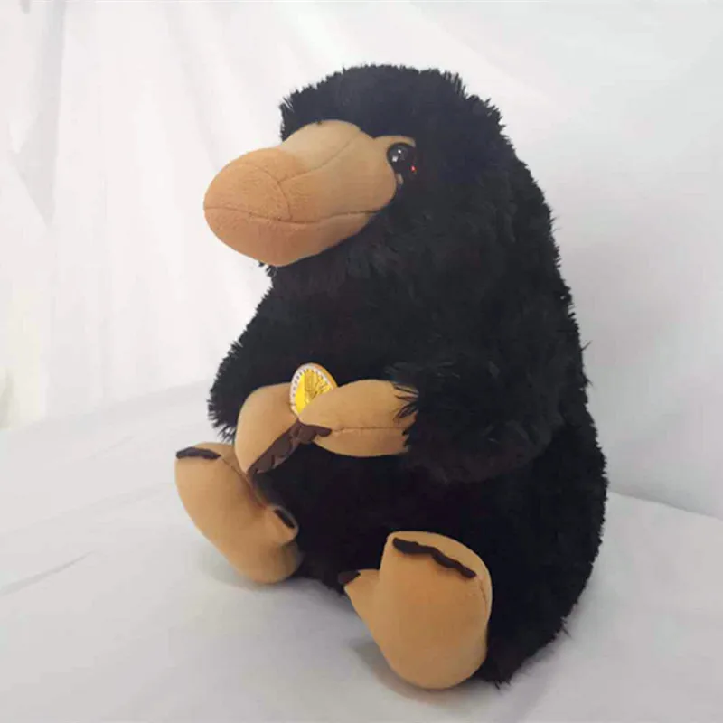 Фантастические звери и где их найти, плюшевая фигурка сборщика Niffler 32 см, кукла, игрушка для детей Gft
Фантастические звери и где их найти, плюшевая фигурка сборщика Niffler 32 см, кукла, игрушка для детей Gft