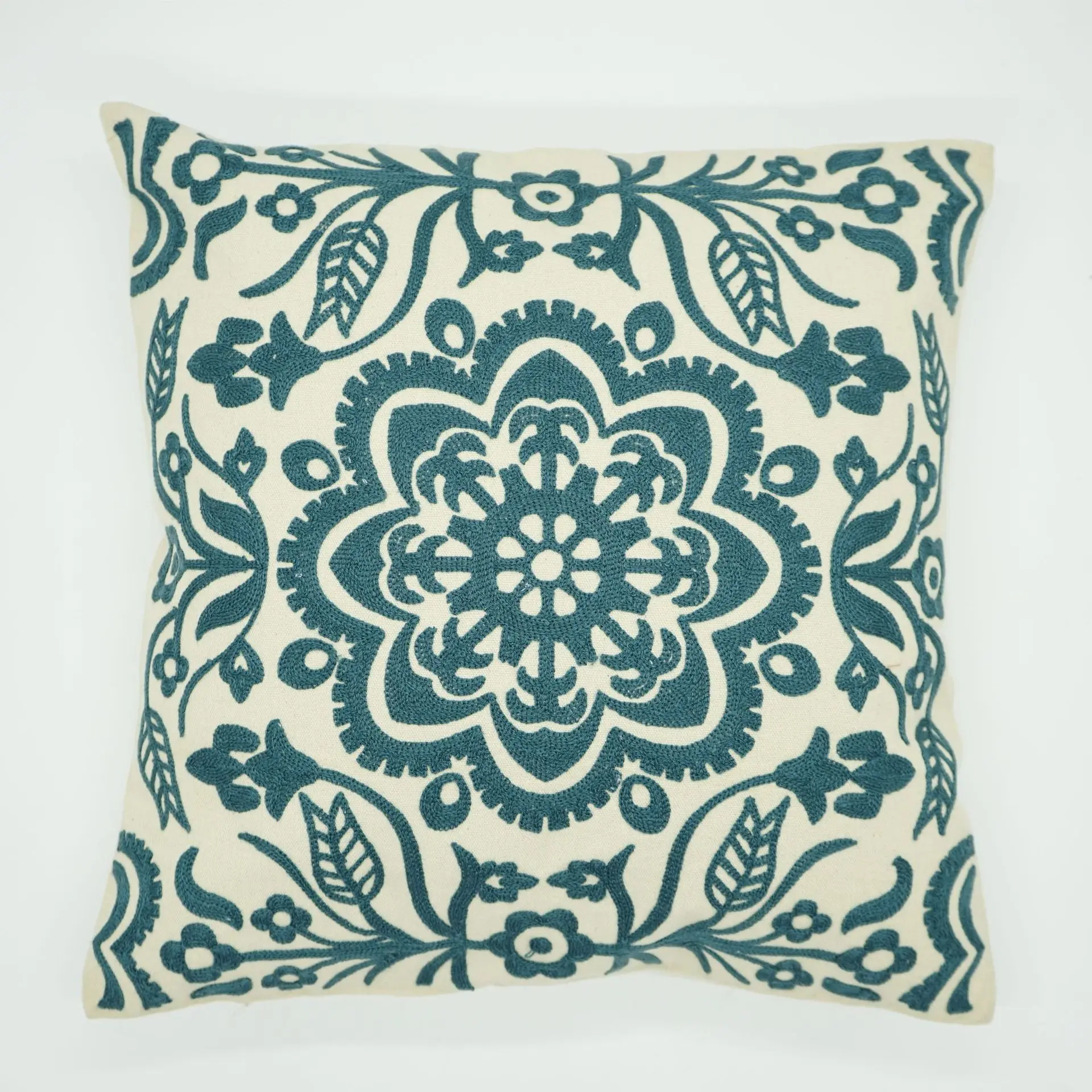 Manufacturers batch inventions of Qing classical delicate embroidery sofa cushion Pillowcase sofa pillow covers pillow covers
Manufacturers batch inventions of Qing classical delicate embroidery sofa cushion Pillowcase sofa pillow covers pillow covers