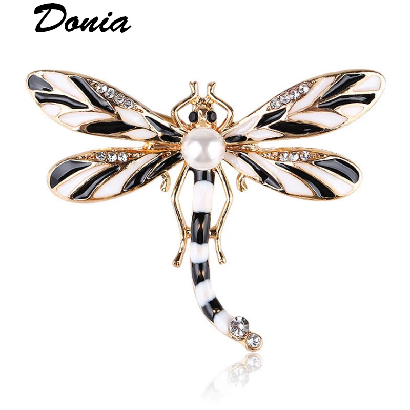 Donia Jewelry Fashion Korean version of the new cute Enamel alloy rhinestone dragonfly brooch insect brooch shell pearl coat pin
Donia Jewelry Fashion Korean version of the new cute Enamel alloy rhinestone dragonfly brooch insect brooch shell pearl coat pin