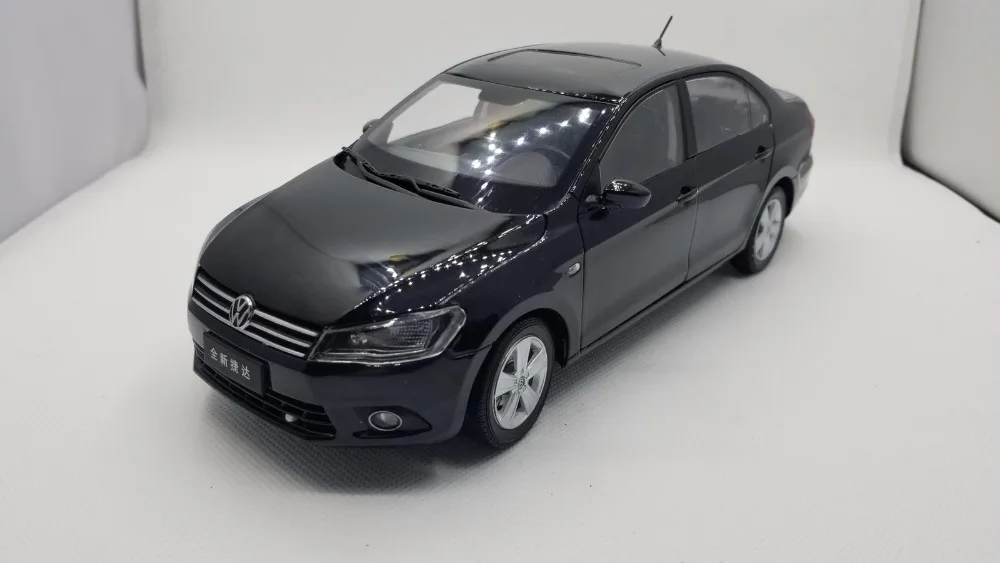 1:18 Volkswagen VW Jetta 2102