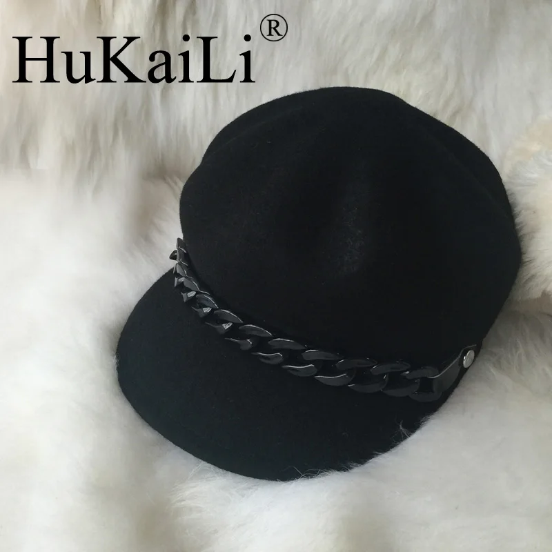 The new winter octagonal baseball cap hat black men and women chain cloth hat riding retro
The new winter octagonal baseball cap hat black men and women chain cloth hat riding retro