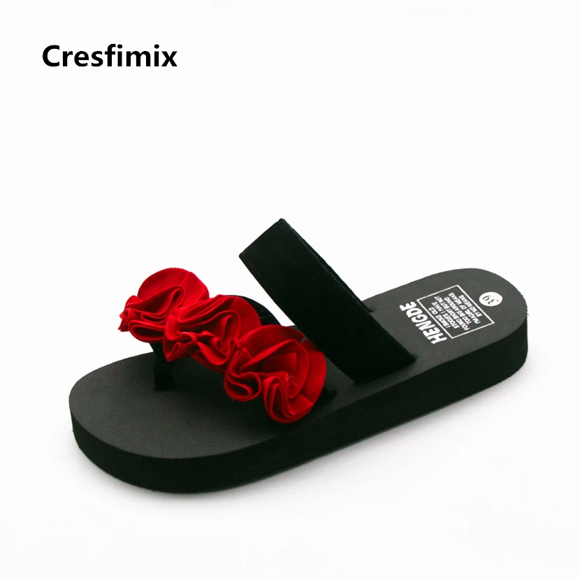 Cresfimix women casual floral printed street flip flops lady leisure spring and summer flip flops lady cool flower flip flops
Cresfimix women casual floral printed street flip flops lady leisure spring and summer flip flops lady cool flower flip flops