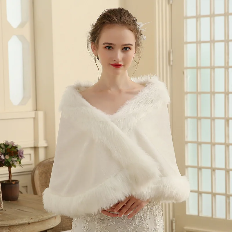 High Quality Faux Fur Bolero Wedding Accessories Ivory Wedding Jackets Winter Warm Coats Bride Wedding Coat
High Quality Faux Fur Bolero Wedding Accessories Ivory Wedding Jackets Winter Warm Coats Bride Wedding Coat