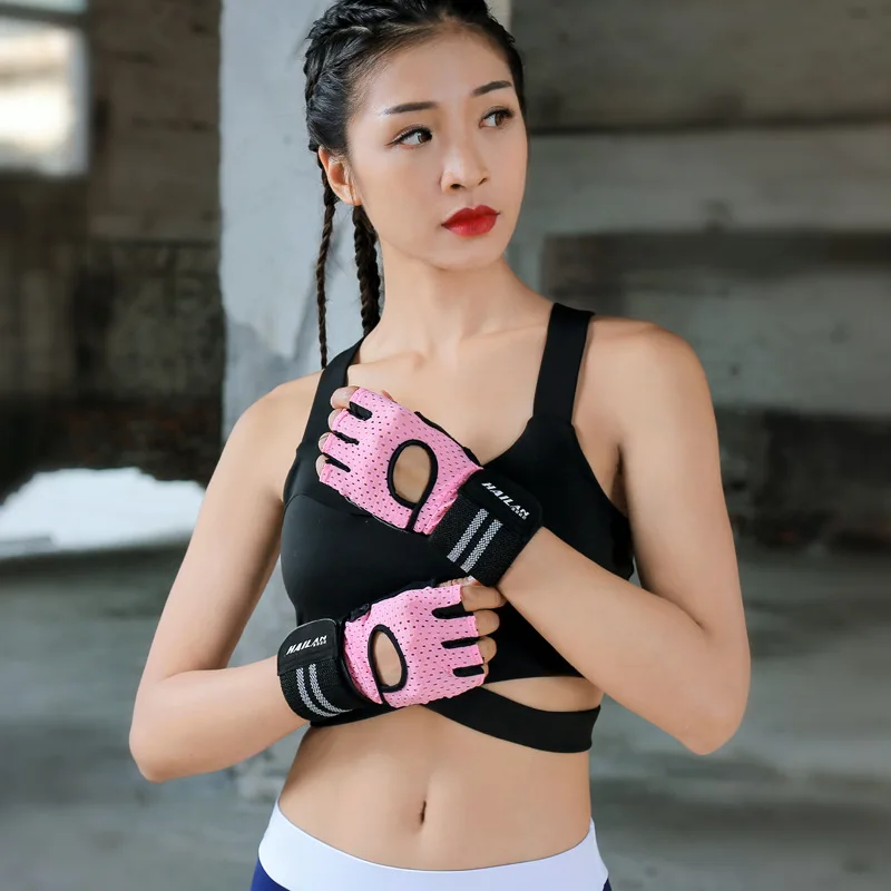 Spot Weight Lifting Fitness Gloves Breathable Anti-skid Wrist Protection Exercise Dumbbells Half Finger Sports Gloves Summer Thi
Spot Weight Lifting Fitness Gloves Breathable Anti-skid Wrist Protection Exercise Dumbbells Half Finger Sports Gloves Summer Thi