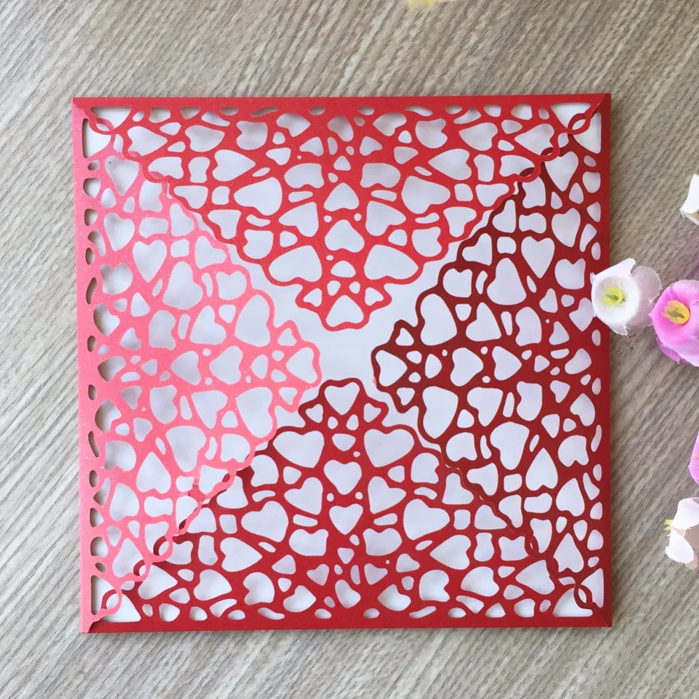 50pcs/lot laser cut Pearl Paper wedding invitation card four folded card Elegant Heart Design Greeting invitation Blessing card
50pcs/lot laser cut Pearl Paper wedding invitation card four folded card Elegant Heart Design Greeting invitation Blessing card