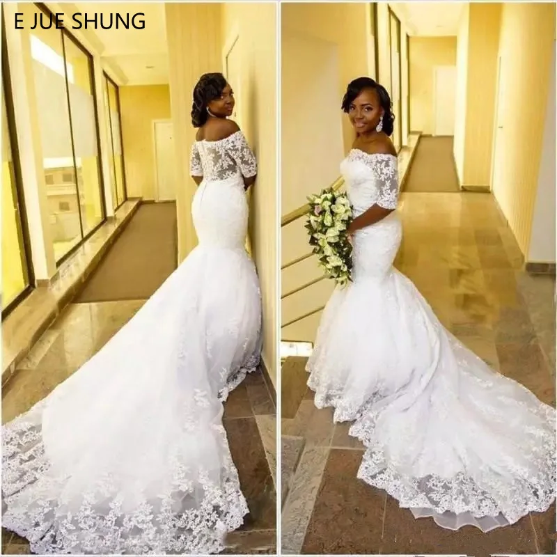 Женское свадебное платье с кружевной аппликацией E JUE SHUNG белое открытыми плечами