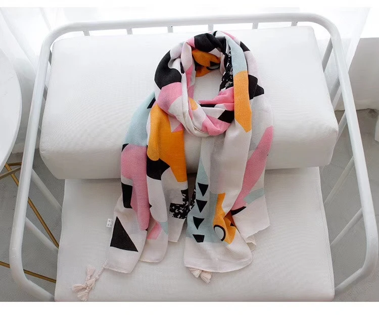 2018 Newest Women Geometry Pattern Tassel Scarf Cotton Voile Abstract Color Tassel Scarf 10PCS/lot Free Shipping
2018 Newest Women Geometry Pattern Tassel Scarf Cotton Voile Abstract Color Tassel Scarf 10PCS/lot Free Shipping
