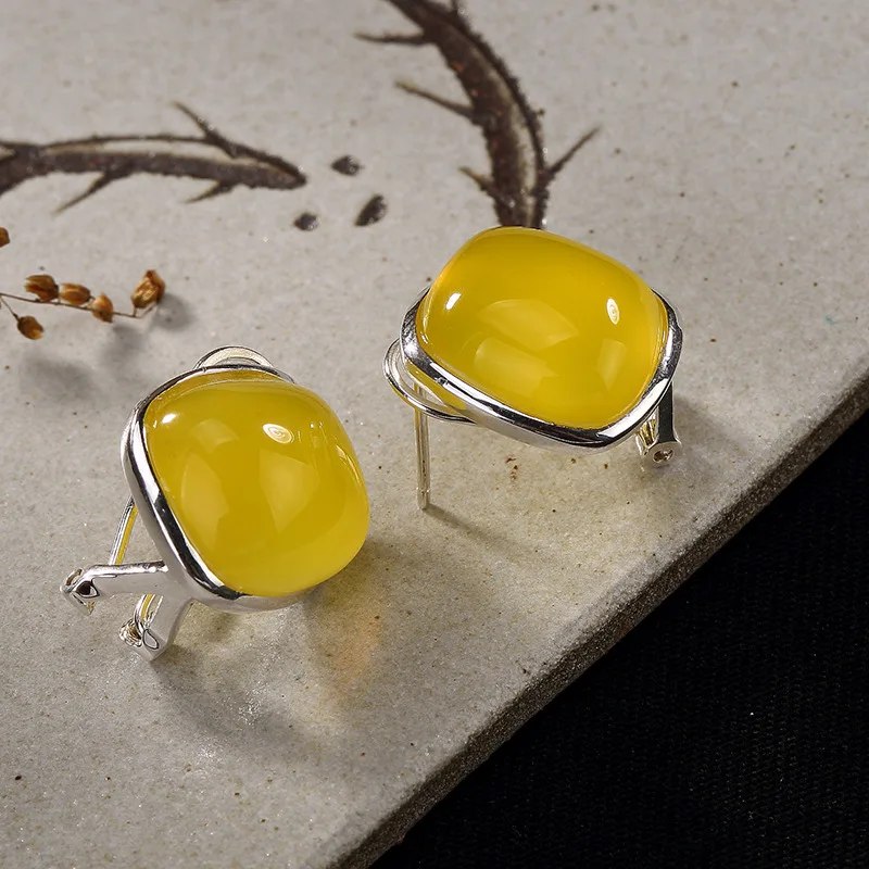 S990, Pure Silver, Old Jade, Pomegranate Red, Square, Geometric, High Quality, All Around, Sterling Silver Earrings.
S990, Pure Silver, Old Jade, Pomegranate Red, Square, Geometric, High Quality, All Around, Sterling Silver Earrings.