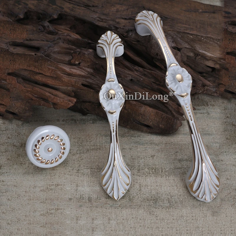 2PCS European Elegant Solid Brass Kitchen Cabinet Door Handles Cupboard Wardrobe Drawer Dresser Wine Cabinet Pulls Handles&Knobs
2PCS European Elegant Solid Brass Kitchen Cabinet Door Handles Cupboard Wardrobe Drawer Dresser Wine Cabinet Pulls Handles&Knobs
