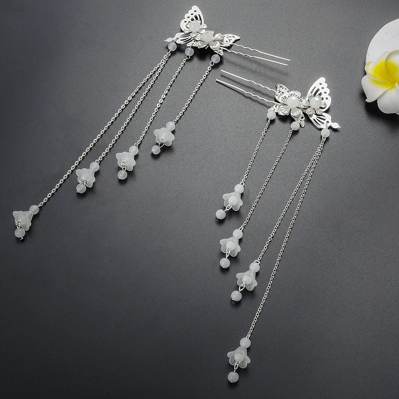 Antique white butterfly beading the hair clasp accessories to the clamp. A pair of hanfu cheongsam act the role ofing is tasted
Antique white butterfly beading the hair clasp accessories to the clamp. A pair of hanfu cheongsam act the role ofing is tasted