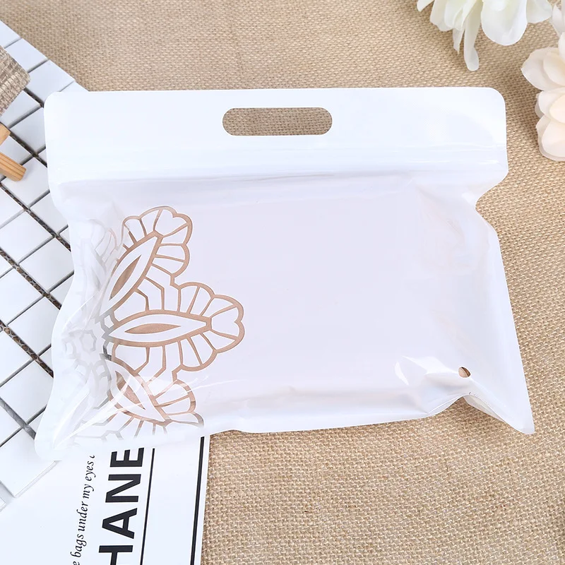 100pcs Bra sports underwear bag leggings underwear towel self-supporting self-adhesive zipper bags
100pcs Bra sports underwear bag leggings underwear towel self-supporting self-adhesive zipper bags
