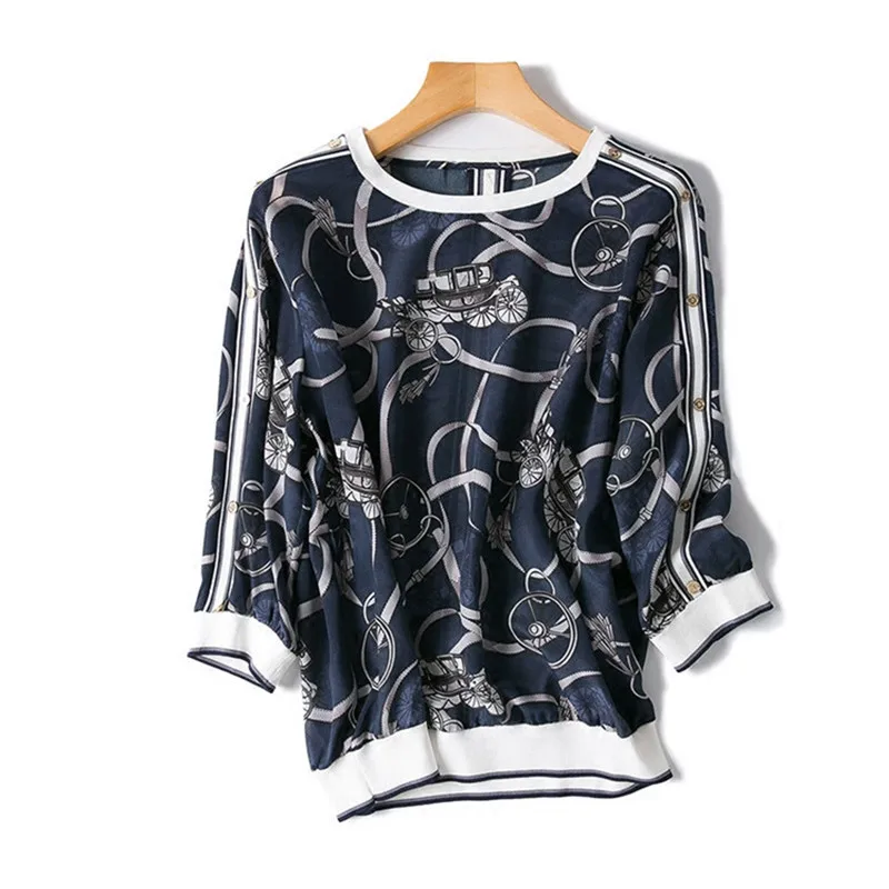 100%silk knit women fashion printed t-shirt spliced Oneck half sleeve tees back/shoulder buckle one&over size
100%silk knit women fashion printed t-shirt spliced Oneck half sleeve tees back/shoulder buckle one&over size