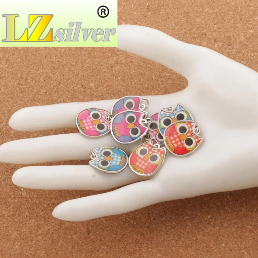 100PCS Enamel Grid Owl Charm Beads 4Colors Two-Sided Pendants 18.8x19.3mm Jewelry DIY T1557
100PCS Enamel Grid Owl Charm Beads 4Colors Two-Sided Pendants 18.8x19.3mm Jewelry DIY T1557