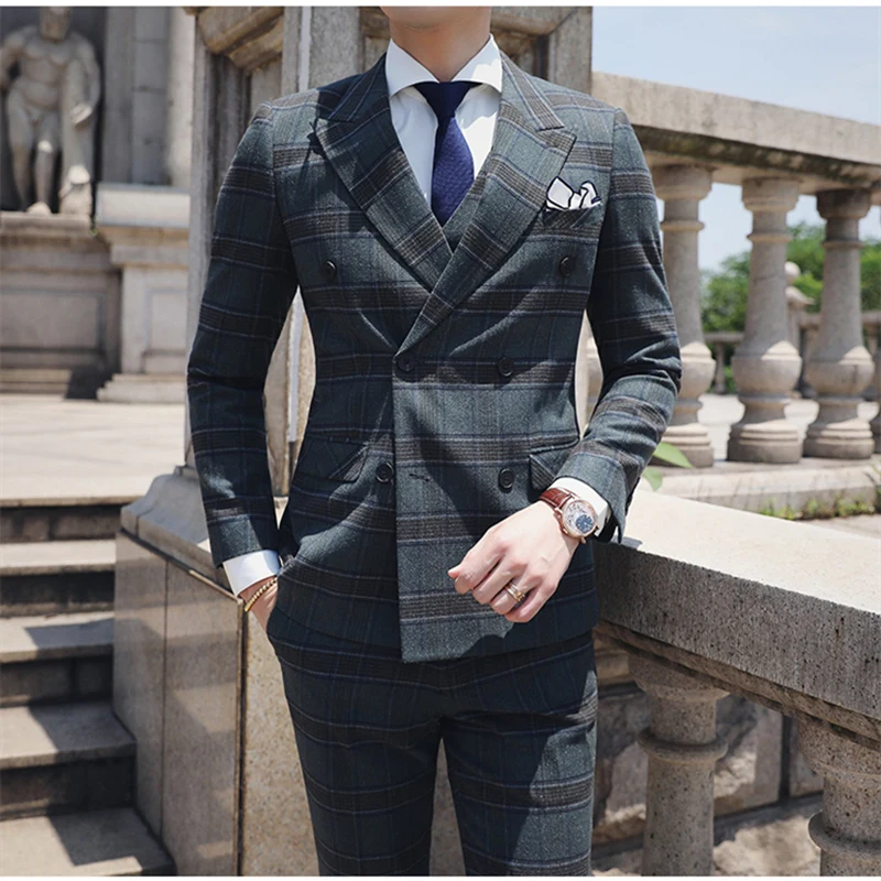 Men's Suits Notch Lapel Polyester Wedding 3 Pieces Terno Masculino Classic Men Plaid Suit British Style Double Breasted Suits
Men's Suits Notch Lapel Polyester Wedding 3 Pieces Terno Masculino Classic Men Plaid Suit British Style Double Breasted Suits