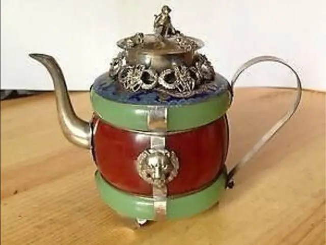 Handwork Chinese Tibet silver jade red carved teapot Garden Decoration 100% real Tibetan Silver Brass
Handwork Chinese Tibet silver jade red carved teapot Garden Decoration 100% real Tibetan Silver Brass