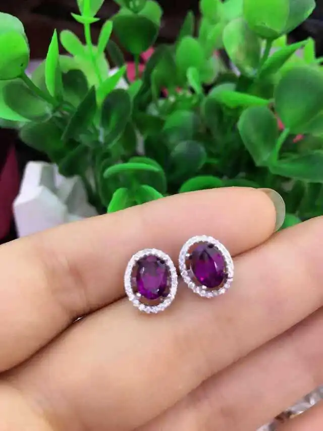 natural garnet stone earrings 925 silver Natural gemstone earring women Classic elegant fashion fine Earrings
natural garnet stone earrings 925 silver Natural gemstone earring women Classic elegant fashion fine Earrings