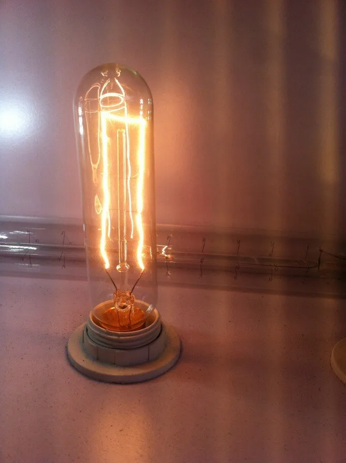 10Pack/LOT E14 T10 Edison Bulb lamp candle bulbs Edison retro tungsten carbon filament light for Crystal Chandelier AC220V-240V
10Pack/LOT E14 T10 Edison Bulb lamp candle bulbs Edison retro tungsten carbon filament light for Crystal Chandelier AC220V-240V