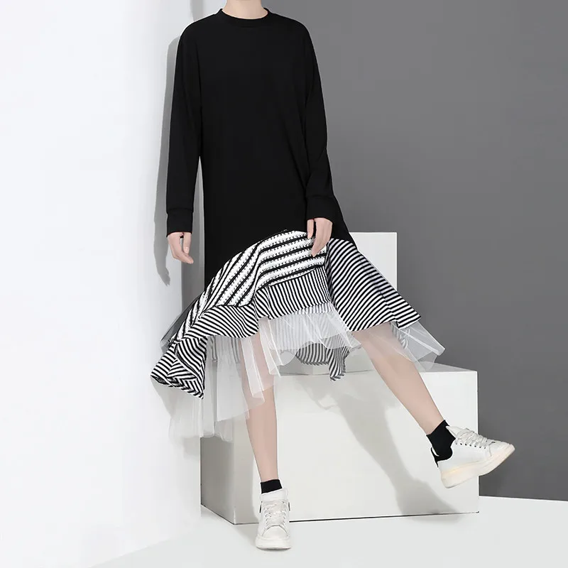 Chic Shirt Dress Self-design Runway Irregular Dress Long Sleeve Midi Dress Casual Loose Black Dress Fairy Ruffled Mermaid Dress
Chic Shirt Dress Self-design Runway Irregular Dress Long Sleeve Midi Dress Casual Loose Black Dress Fairy Ruffled Mermaid Dress