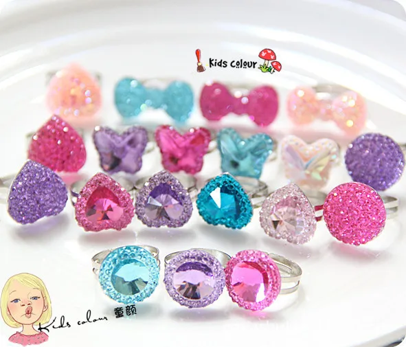 100pcs/lot Kids Shinning Finger Rings Korea Acylic Crystal Diamond Heart-shaped Birthday Party Take-home Favors Decors
100pcs/lot Kids Shinning Finger Rings Korea Acylic Crystal Diamond Heart-shaped Birthday Party Take-home Favors Decors