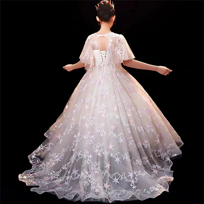 4~14Yrs Children Girls Gorgeous Birthday Evening Party Princess Long Tail Puffy Dress Kids Teens Host Communication Dress Wear
4~14Yrs Children Girls Gorgeous Birthday Evening Party Princess Long Tail Puffy Dress Kids Teens Host Communication Dress Wear