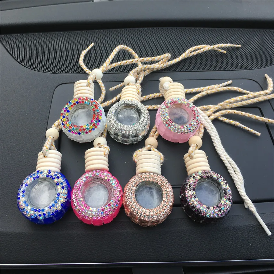 Empty Bottle Seven Color Water Bottle Automobile Rearview Mirror Jewelry Pendant Automobile Styling Automobile Perfume Bottle
Empty Bottle Seven Color Water Bottle Automobile Rearview Mirror Jewelry Pendant Automobile Styling Automobile Perfume Bottle