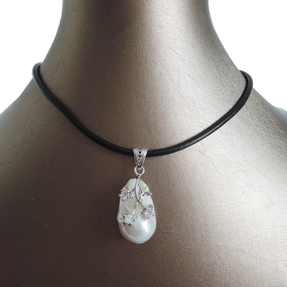 100% nature freshwater pearl pendant necklace ,REAL LEATHER chain-pearl length 20-25 mm baroque pearl pendant ,FLOWER
100% nature freshwater pearl pendant necklace ,REAL LEATHER chain-pearl length 20-25 mm baroque pearl pendant ,FLOWER
