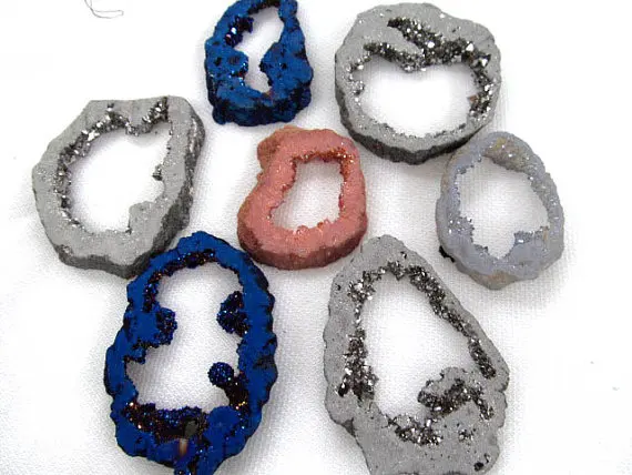 fashion 40-100mm 2pcs Natural Quartz Druzy Crystal Gemstone Handmade nuggets slab rainbow beads
fashion 40-100mm 2pcs Natural Quartz Druzy Crystal Gemstone Handmade nuggets slab rainbow beads