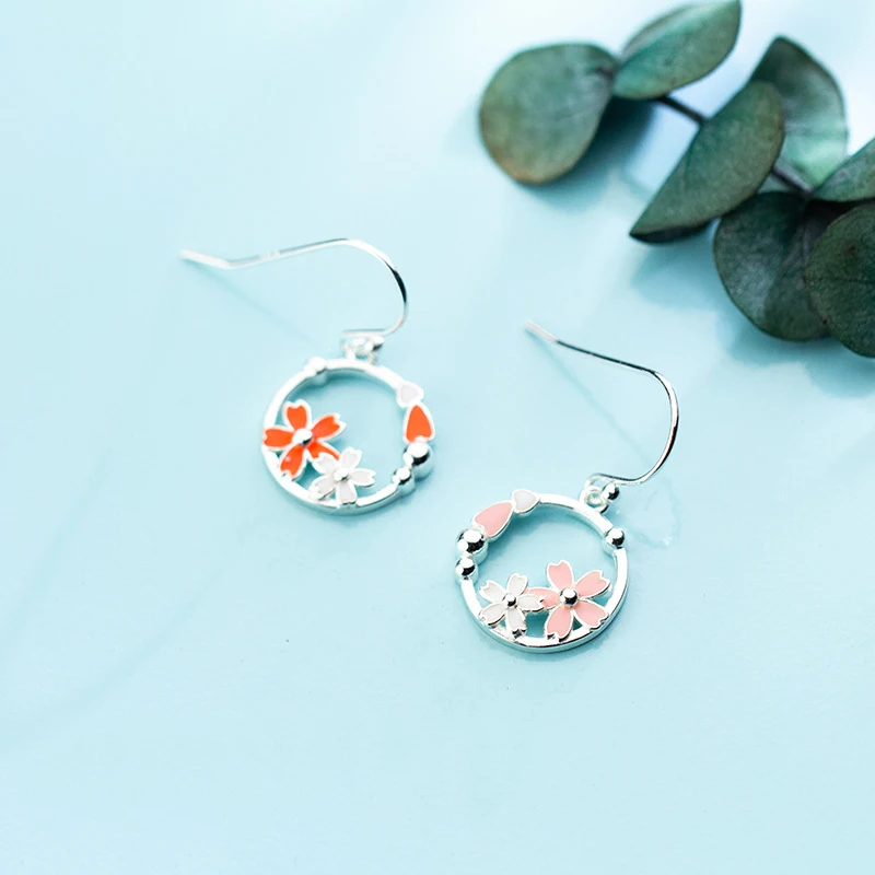 MloveAcc Korea Style 925 Sterling Silver Round Charm Flowers Drop Earrings for Women Pretty Holiday Gift
MloveAcc Korea Style 925 Sterling Silver Round Charm Flowers Drop Earrings for Women Pretty Holiday Gift