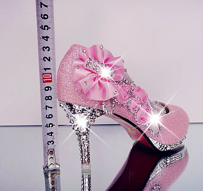 YeddaMavis Women Shoes Red Women Pumps New Glitter Gorgeous Wedding Shoes 6CM Crystal High Heels Womens Shoes Woman Bridal Shoes
YeddaMavis Women Shoes Red Women Pumps New Glitter Gorgeous Wedding Shoes 6CM Crystal High Heels Womens Shoes Woman Bridal Shoes