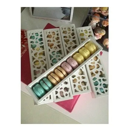 100 pieces/lot wedding White luxury hollow macarons container/ chocolate box /candy packaging- free shipping
100 pieces/lot wedding White luxury hollow macarons container/ chocolate box /candy packaging- free shipping