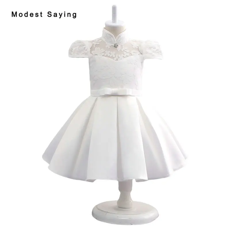 White Cap Sleeve Lace Flower Girl Dresses 2017 Ball Gown Pageant Gowns High Collar First Communion Dresses for Little Baby Girls
White Cap Sleeve Lace Flower Girl Dresses 2017 Ball Gown Pageant Gowns High Collar First Communion Dresses for Little Baby Girls
