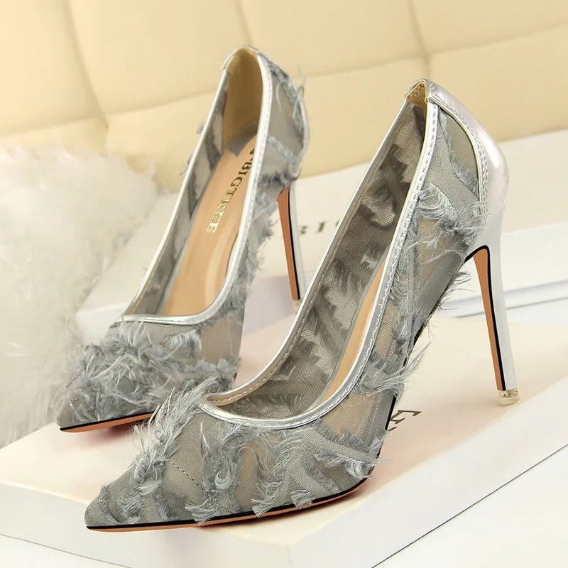 BIGTREE Women Pumps Office Lady Pointed Toe Flock Sexy Sexy Slim Mesh Hollow 10cm thin High Heels Wedding Shoes Fashion Office
BIGTREE Women Pumps Office Lady Pointed Toe Flock Sexy Sexy Slim Mesh Hollow 10cm thin High Heels Wedding Shoes Fashion Office
