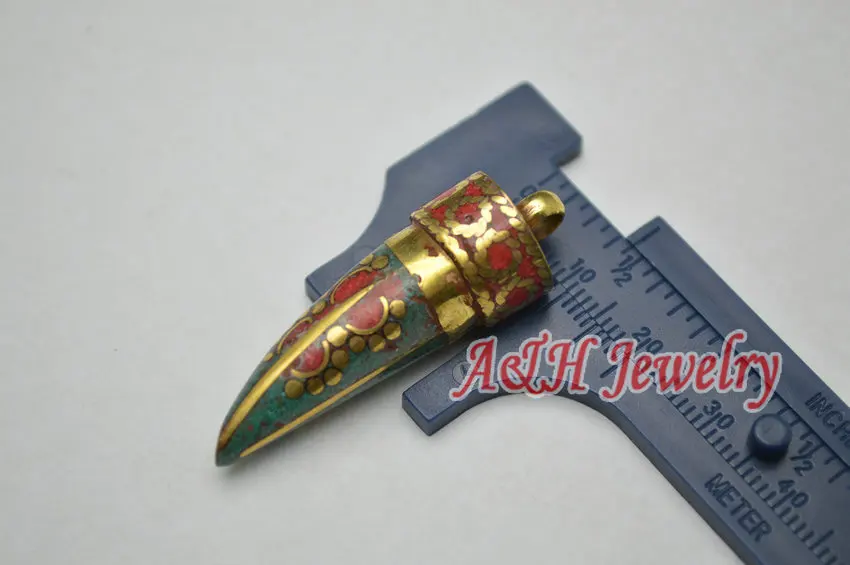 2pc New Fashion Nepal Women Jewelry Green Green Stone Red Coral Setting Copper Horn Shape Pendant 16'' Chain Necklace 
2pc New Fashion Nepal Women Jewelry Green Green Stone Red Coral Setting Copper Horn Shape Pendant 16'' Chain Necklace