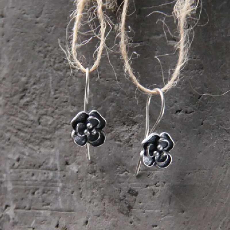 JINSE Vintage 925 Silver Drop Earring Rose Flower boucle d'oreille S925 Sterling Silver Dangle Earrings for Women Jewelry
JINSE Vintage 925 Silver Drop Earring Rose Flower boucle d'oreille S925 Sterling Silver Dangle Earrings for Women Jewelry
