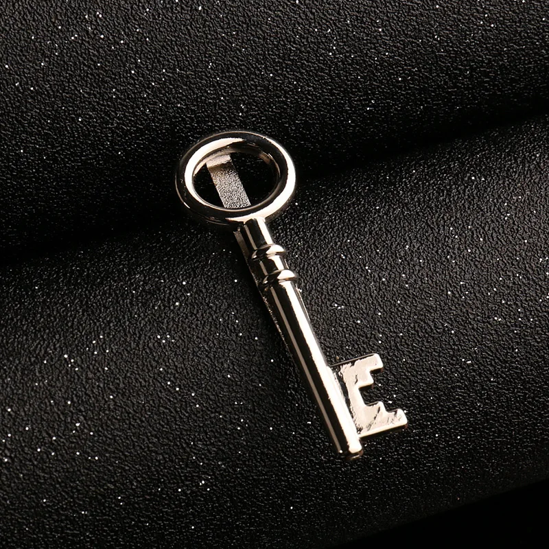 DOUX Мужская брошь в форме ключа фирменная оригинальная металлическая заколка для