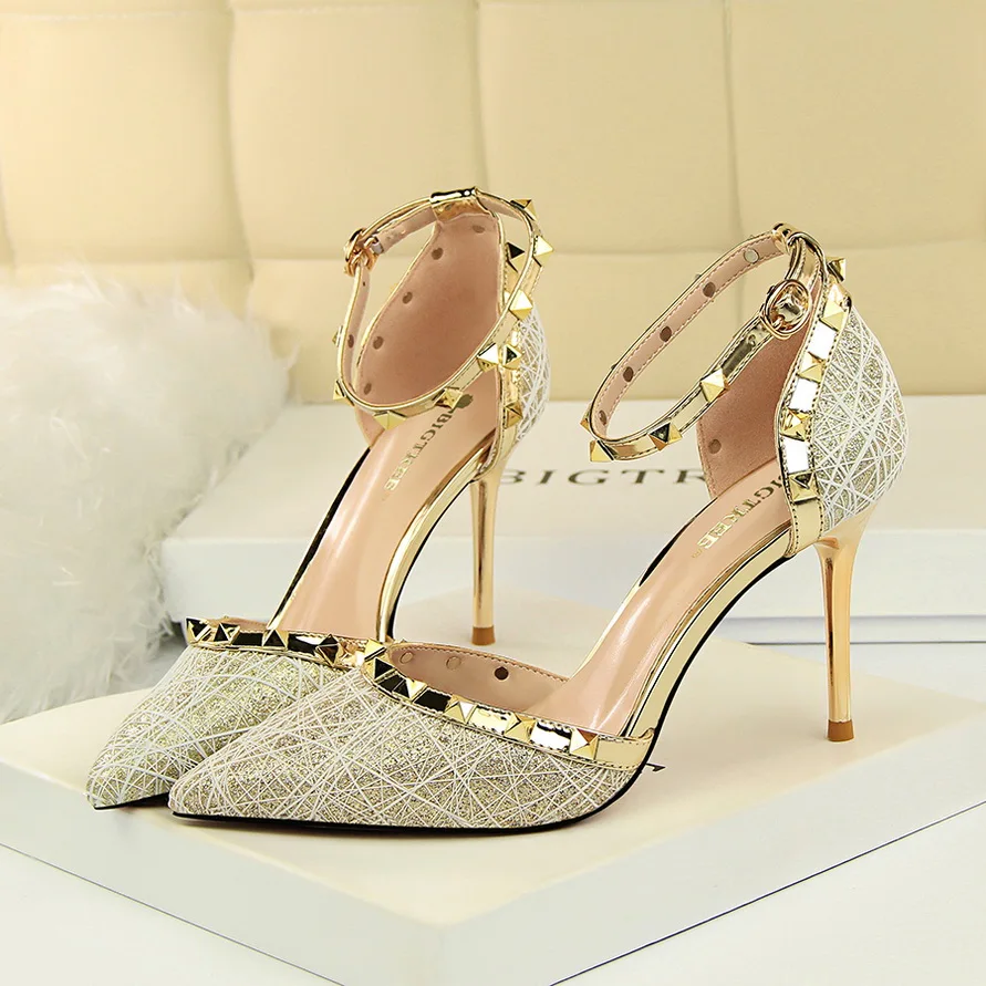 Ladies Sandals Rivet Pumps Ankle Strape Sandals 2019 Spring Summer Woman Shoes Gold High Heels 9cm Plus Size Ladies Heels
Ladies Sandals Rivet Pumps Ankle Strape Sandals 2019 Spring Summer Woman Shoes Gold High Heels 9cm Plus Size Ladies Heels