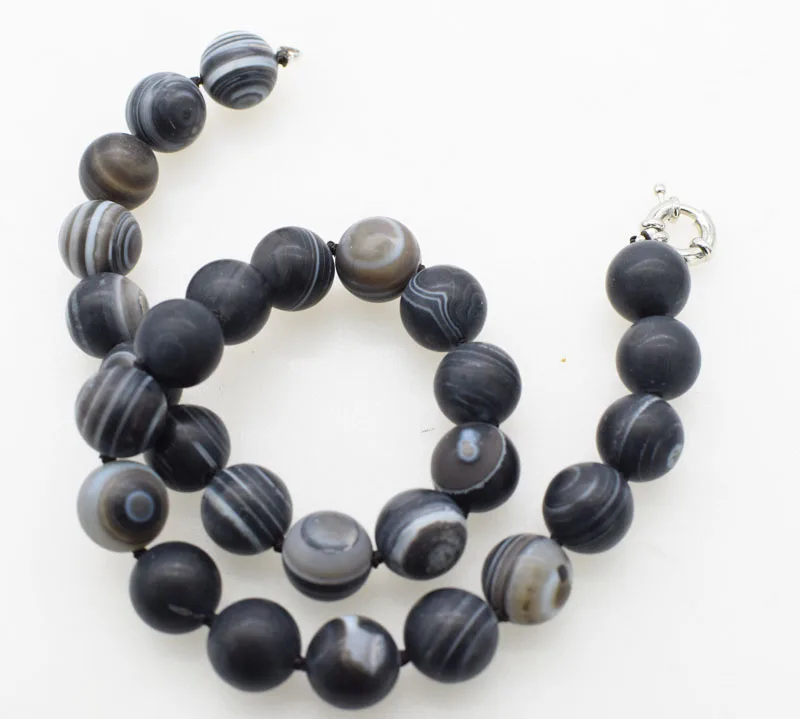 black veins agate blurry round 14mm necklace 17inch wholesale beads nature FPPJ woman 2019 for gift
black veins agate blurry round 14mm necklace 17inch wholesale beads nature FPPJ woman 2019 for gift