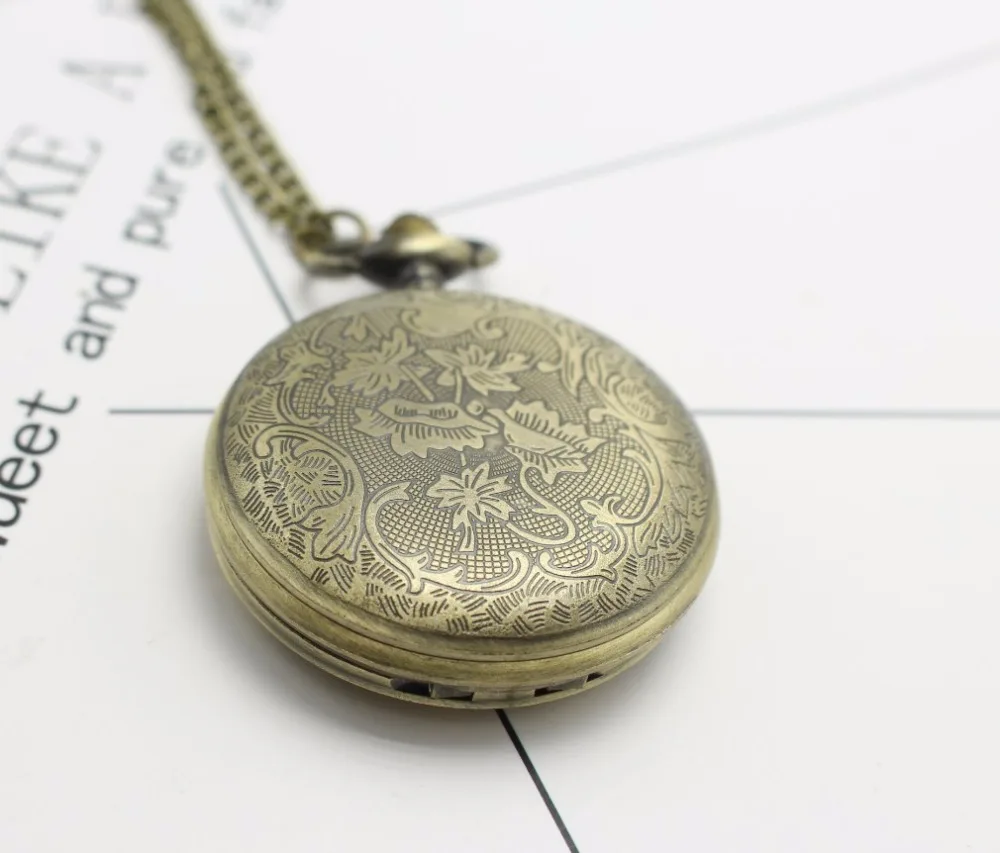 Class of 2020 Graduation Believe Achieve Vintage Bronze pendant clock Gift Necklace pocket watches P2018
Class of 2020 Graduation Believe Achieve Vintage Bronze pendant clock Gift Necklace pocket watches P2018