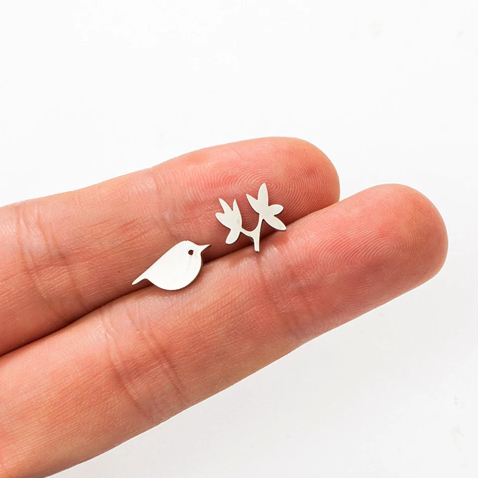 New Arrival Creative Branch Bird Ear Studs For Women Cute mini stainless steel birdie Stud earrings Fashion animal jewelry gift
New Arrival Creative Branch Bird Ear Studs For Women Cute mini stainless steel birdie Stud earrings Fashion animal jewelry gift