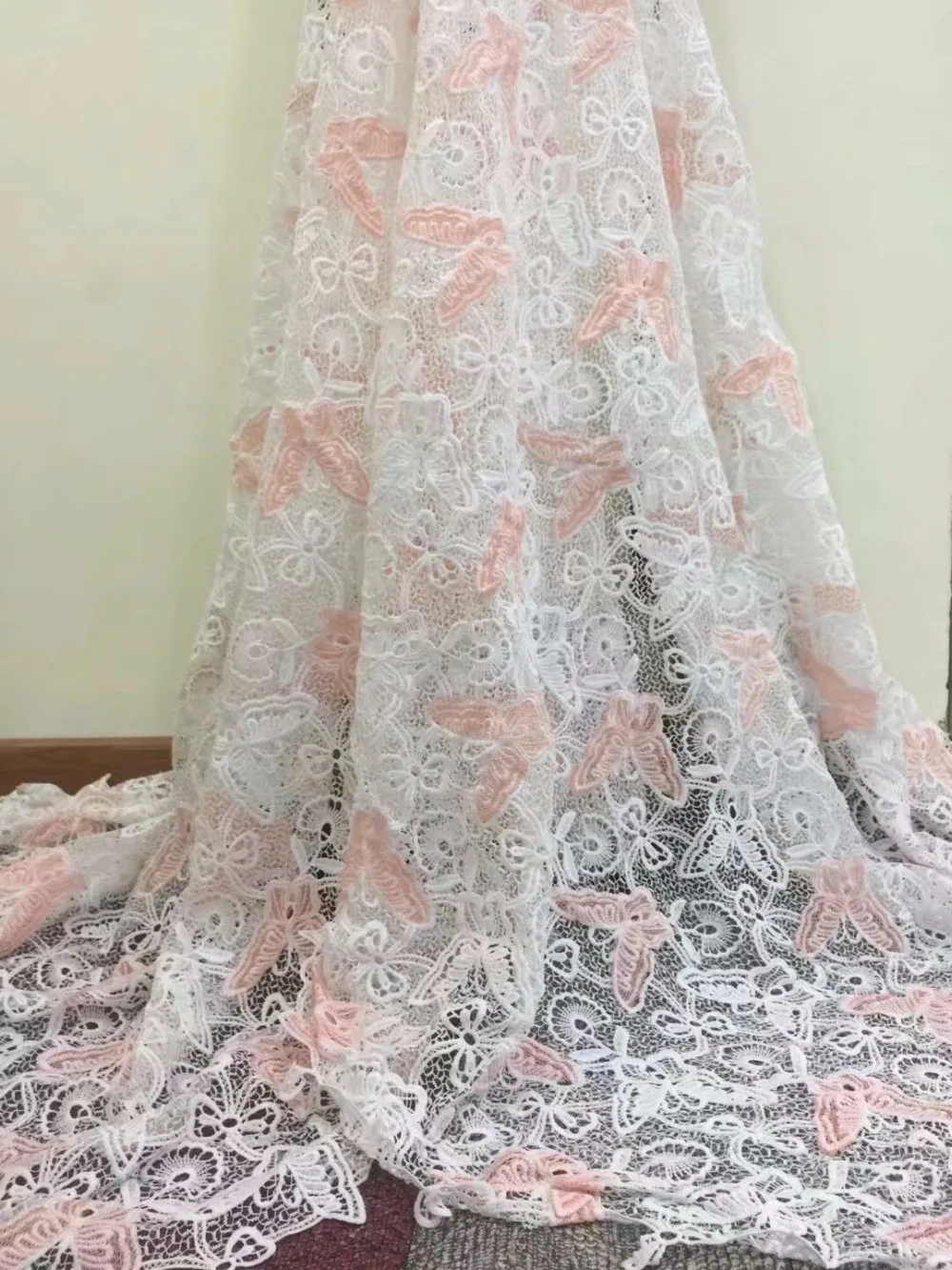 pink and milk color African cord Lace Fabric Hot Sell New Arrival African Cord Lace Guipure Lace Fabrics 2018 ZLS03-5
pink and milk color African cord Lace Fabric Hot Sell New Arrival African Cord Lace Guipure Lace Fabrics 2018 ZLS03-5