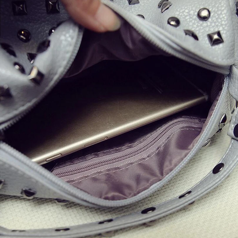 2018 Spring New Euro-US Style Women Rivet Chain Shoulder Bag Classic Small Messenger Bag Phone Bag Shopping Fashion Flap LMY02 
2018 Spring New Euro-US Style Women Rivet Chain Shoulder Bag Classic Small Messenger Bag Phone Bag Shopping Fashion Flap LMY02