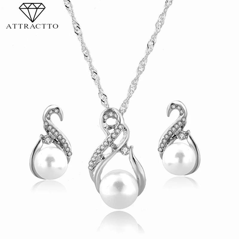 ATTRACTTO Personality Wild Pearl Wedding Necklace Earrings Sets Silver For Bridal Elegant Lady's Jewelry Set SET190003
ATTRACTTO Personality Wild Pearl Wedding Necklace Earrings Sets Silver For Bridal Elegant Lady's Jewelry Set SET190003