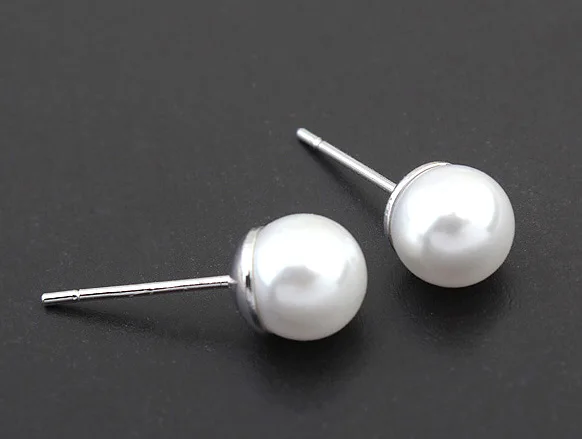 ANNGILL Brand New Intimation Pearl Stud Earrings for Women Girl Christmas Gift High Quality Black and White Bright Pearl
ANNGILL Brand New Intimation Pearl Stud Earrings for Women Girl Christmas Gift High Quality Black and White Bright Pearl
