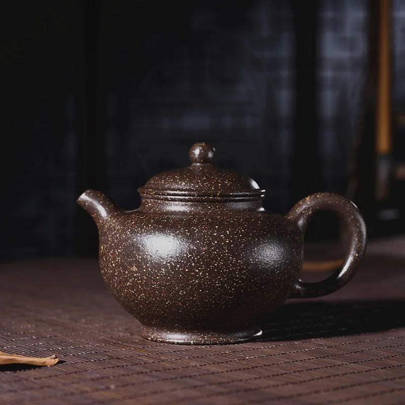 220ml Yixing Purple Sand Tea Pot Genuine Ziyu Gold Clay Raw Ore Purple Clay Teapot Kung Fu Tea Kettle Free Shipping
220ml Yixing Purple Sand Tea Pot Genuine Ziyu Gold Clay Raw Ore Purple Clay Teapot Kung Fu Tea Kettle Free Shipping