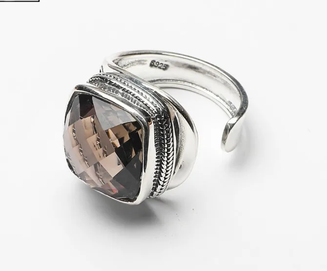 Fashion new tea crystal Thai silver opening ring S925 sterling silver jewelry female ring
Fashion new tea crystal Thai silver opening ring S925 sterling silver jewelry female ring