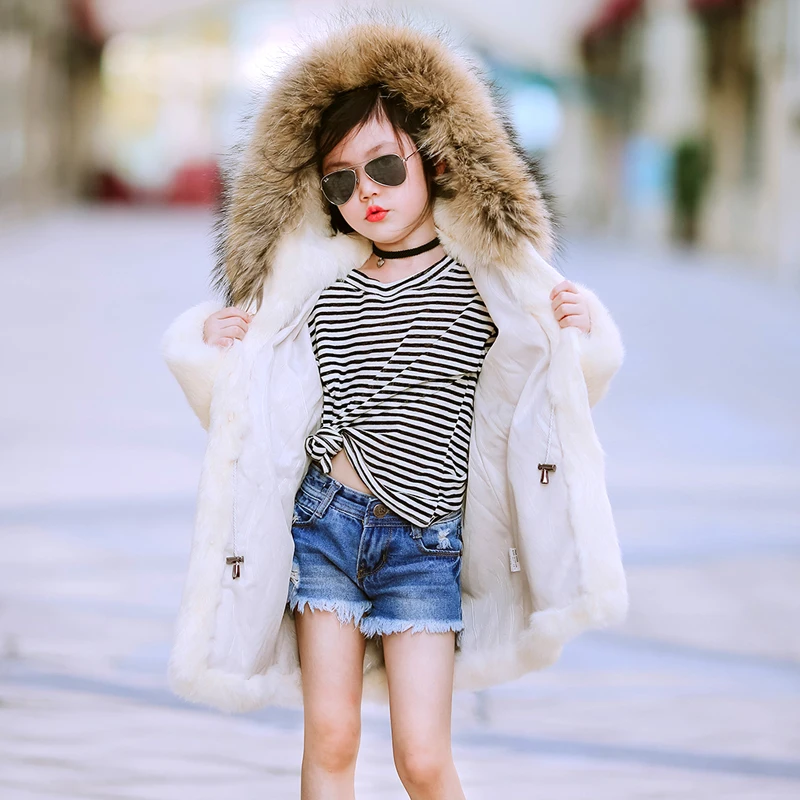 2017 winter new children's real rabbit fur coat children's girls warm three-dimensional natural raccoon fur collar coat jacket
2017 winter new children's real rabbit fur coat children's girls warm three-dimensional natural raccoon fur collar coat jacket