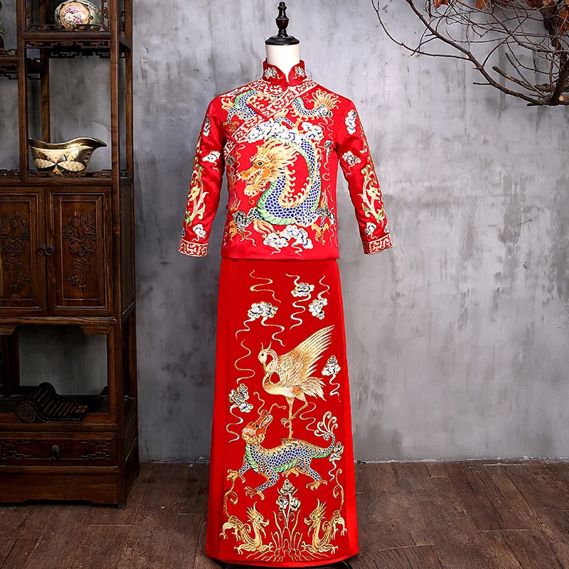 

Костюмы для жениха на свадьбу, мужской красный чонсам, платье для жениха в китайском стиле, длинное платье, традиционный китайский Ципао для...