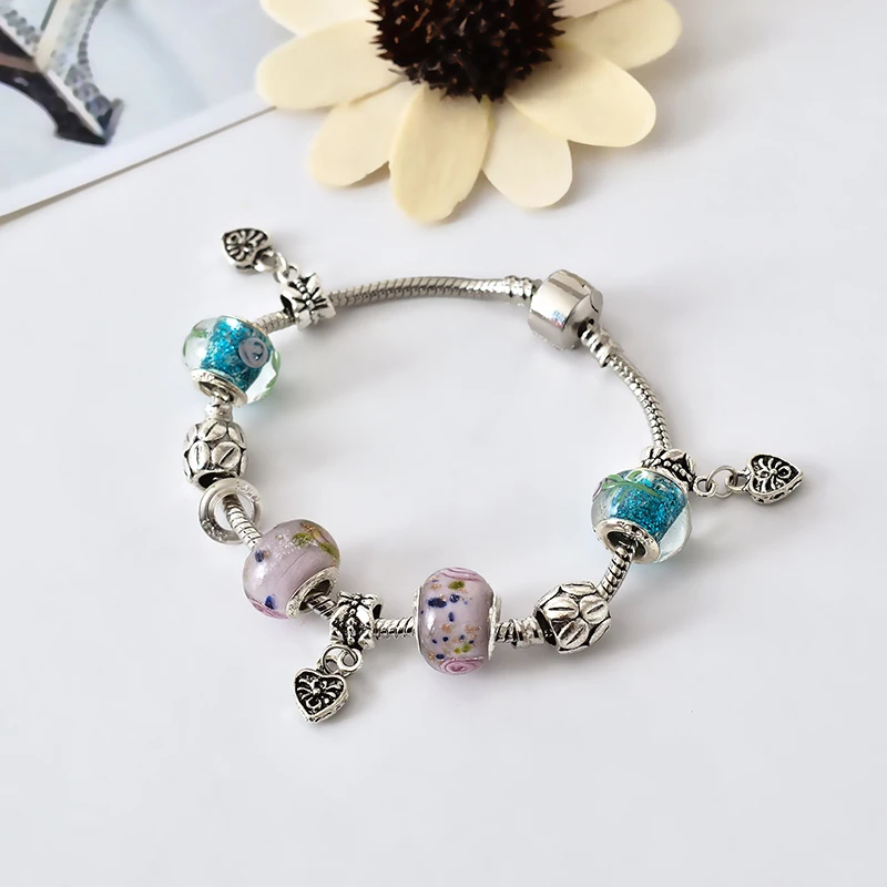 2017 new arrive Love Queen Jewelry Silver Charms Bracelet & Bangles With Queen Crown Beads Bracelet for Women
2017 new arrive Love Queen Jewelry Silver Charms Bracelet & Bangles With Queen Crown Beads Bracelet for Women