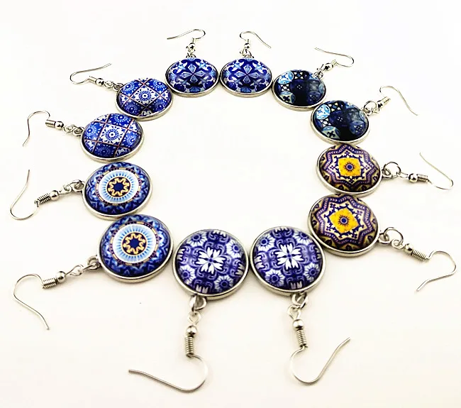 24pairs/lot Blue and White Porcelain Patterns Mandala jewelry Tassels Earrings 20mm Glass Cabochon Drop Earrings
24pairs/lot Blue and White Porcelain Patterns Mandala jewelry Tassels Earrings 20mm Glass Cabochon Drop Earrings